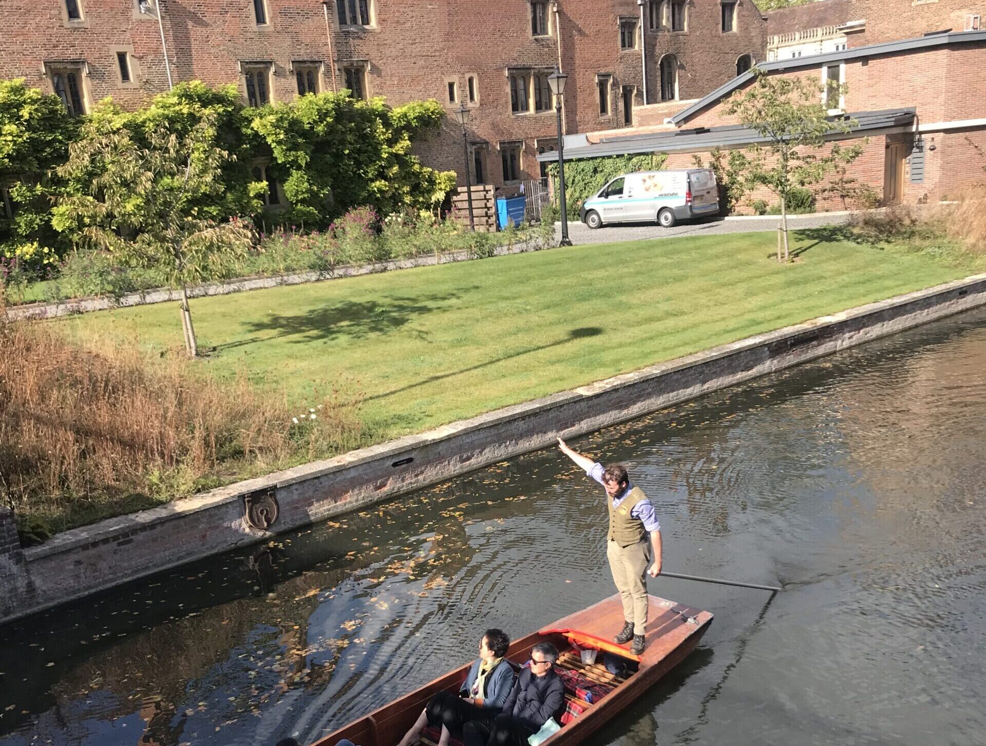 ล่องเรือในแม่น้ำแคม แวะจิบเบียร์ในผับประวัติศาสตร์ที่ เคมบริดจ์ อังกฤษ 🇬🇧